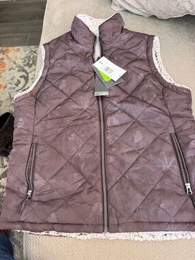 Free Country Quilted Mauve Floral-Print Sherpa-Lined Vest